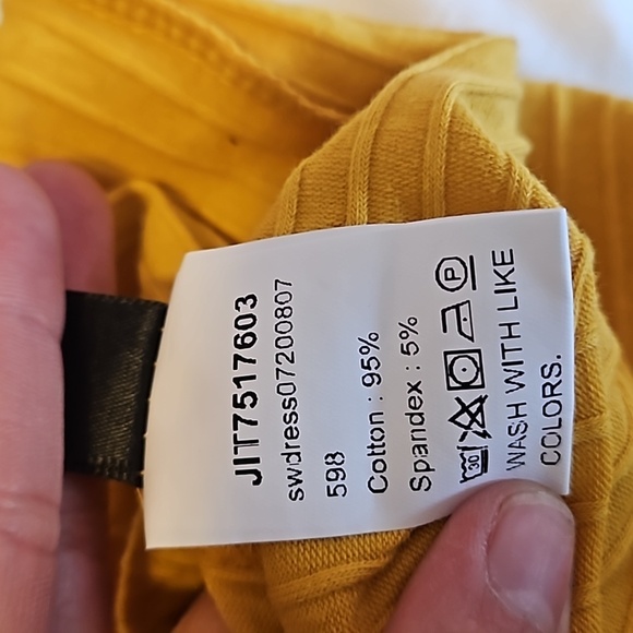 Yellow Off Shoulder Sundress Size L - Picture 7 of 7